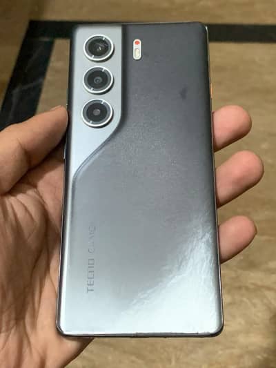 Tecno CAMON 40 Pro