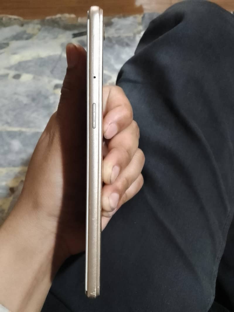 OPPO A37 2