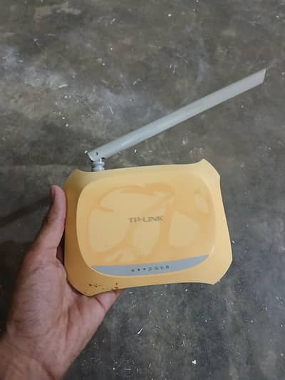 Tp link one antenna router for sale