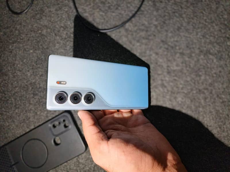 Tecno CAMON 40 Pro 0