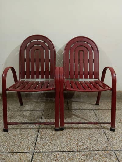 Chairs Table