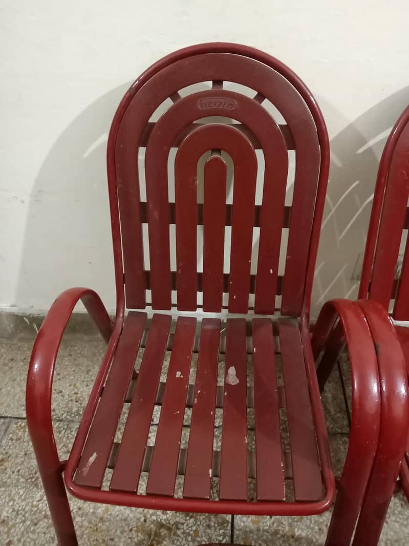 Chairs Table 1