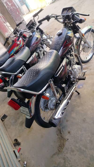 24 modl h 10.10 koi kam nai h is m