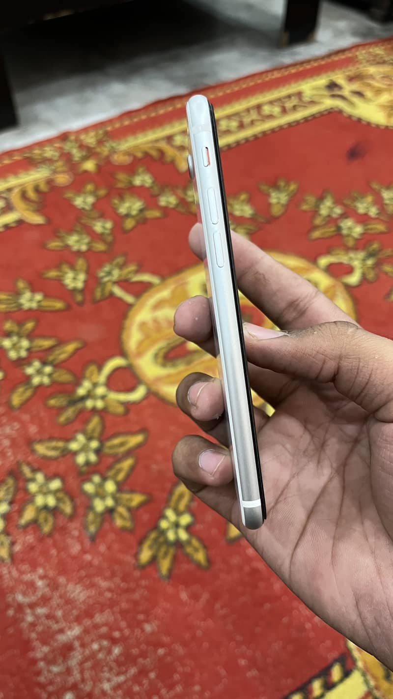 Apple iPhone SE 4