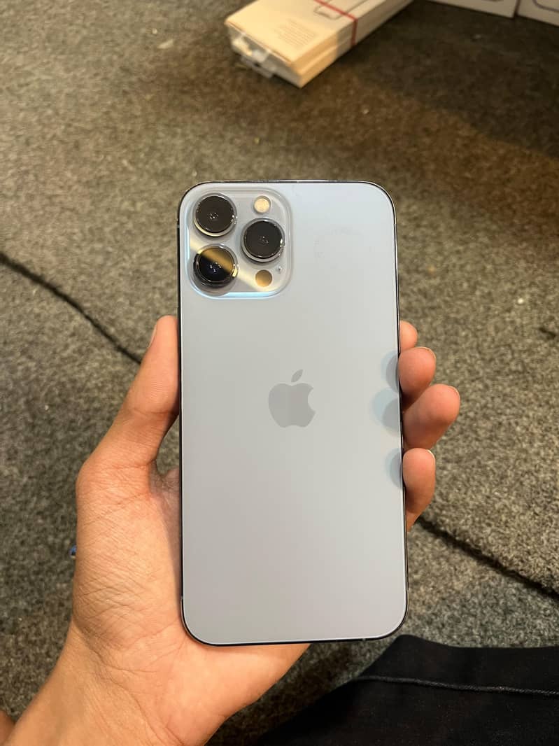 Apple iPhone 13 Pro Max 3