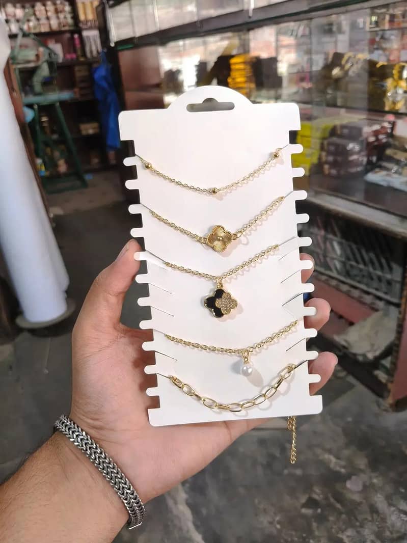 chains 4