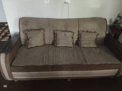 5 seater sofa for sale.