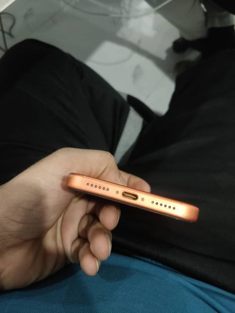 Apple iPhone 17 Pro Max 2
