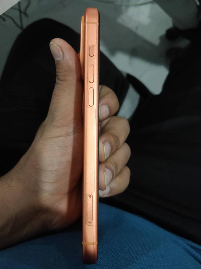 Apple iPhone 17 Pro Max 5