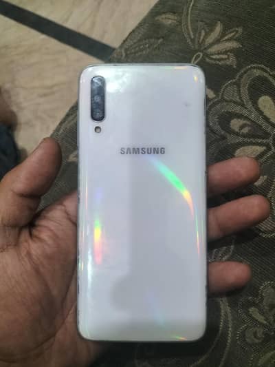 Samsung Mobile A70