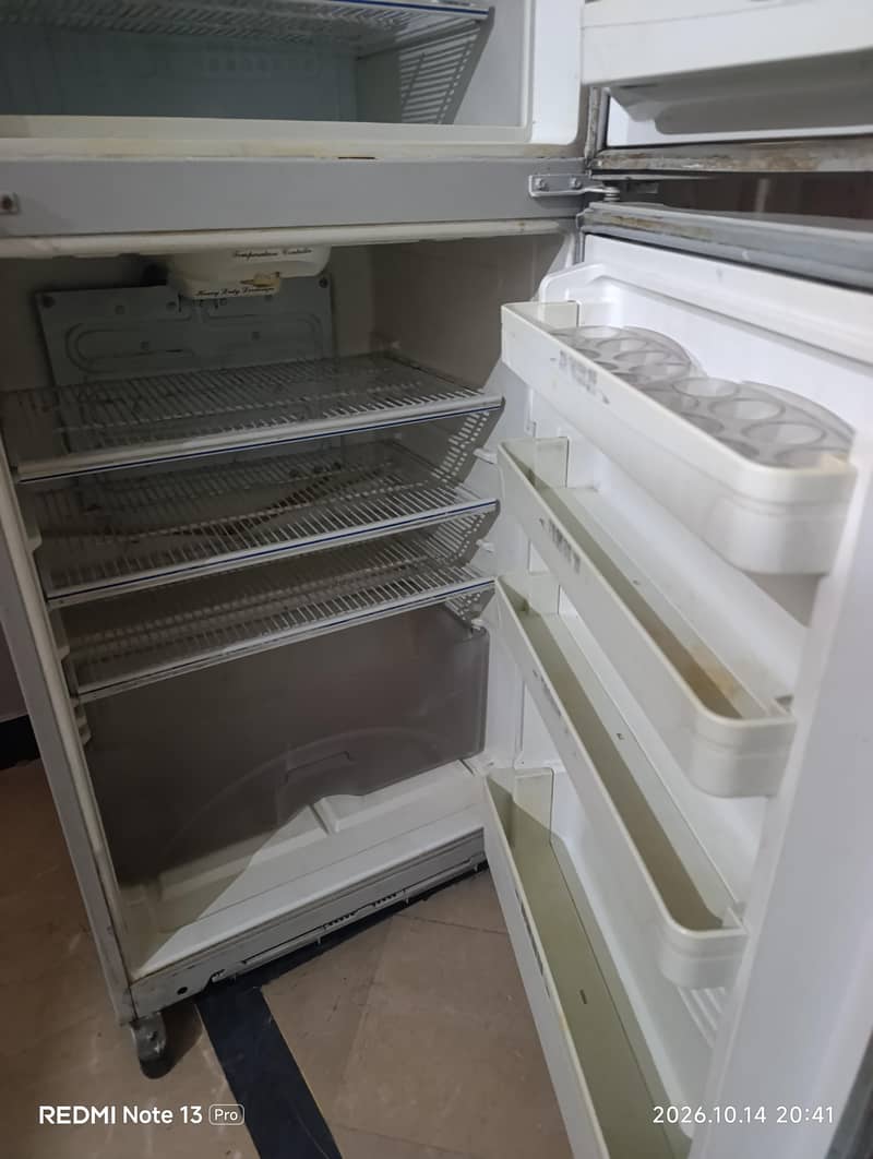Medium Fridge 2