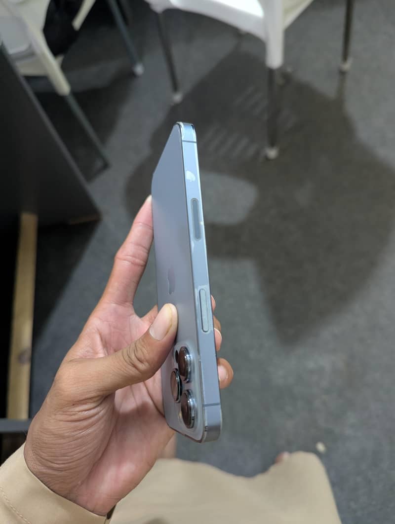 Apple iPhone 13 Pro 3