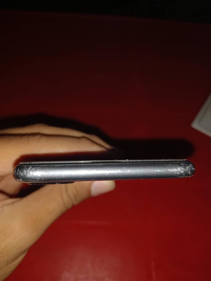 Apple iPhone 8 Plus 4