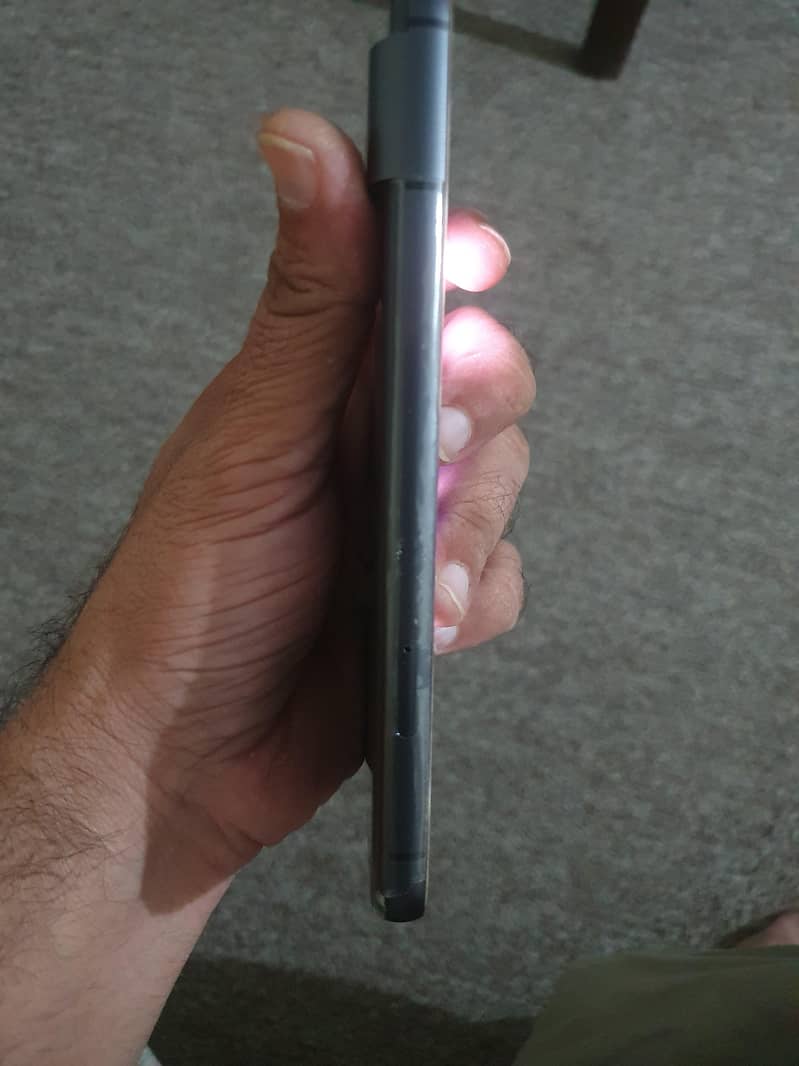 Google Pixel 8 3
