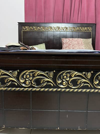 Wood bed