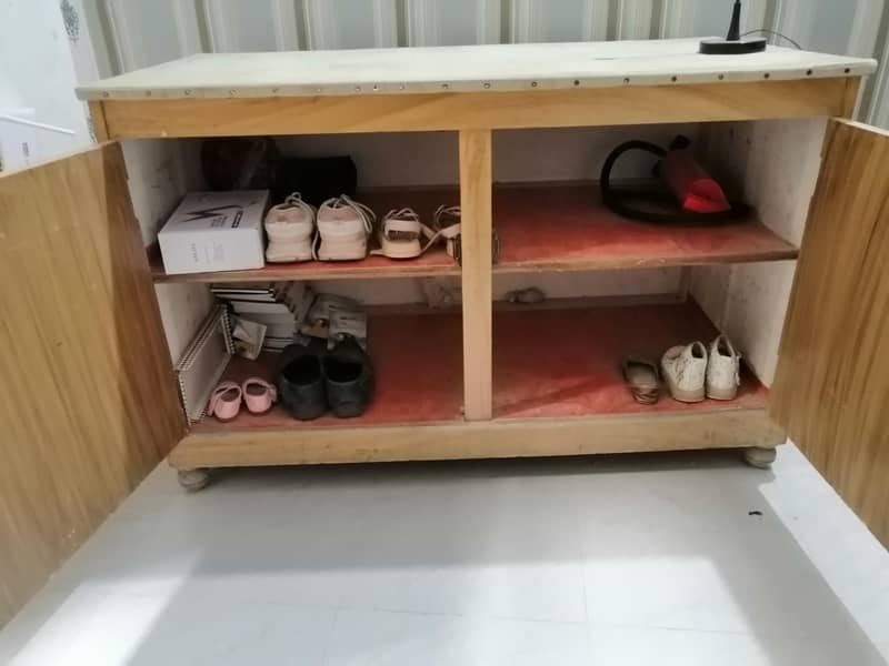 Iron table 3