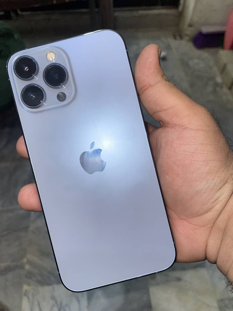 Apple iPhone 13 Pro Max 2
