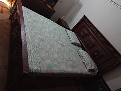 Wooden King Size Bed with Foam for Sale