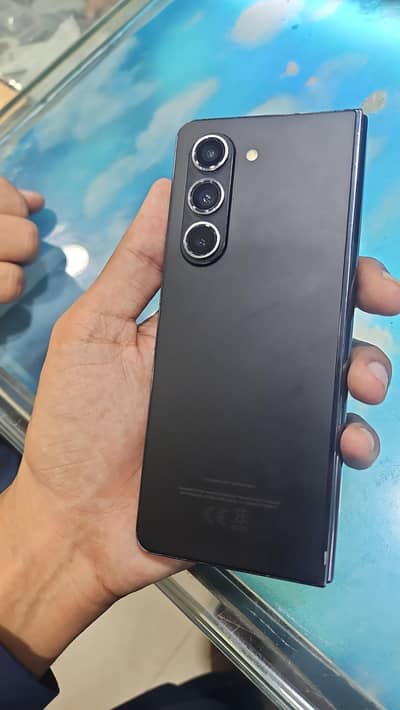 Samsung Galaxy Z Fold 5