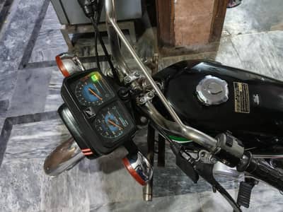 Honda 125  lush bik  0301-51-66+047
