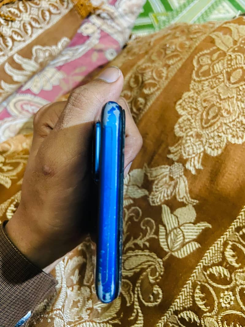 OPPO A54 4