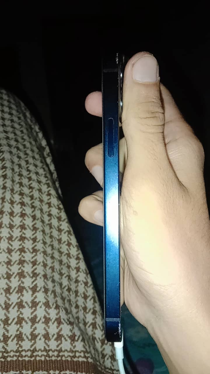 Apple iPhone 12 2