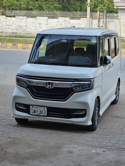 Honda N Box Custom 2026