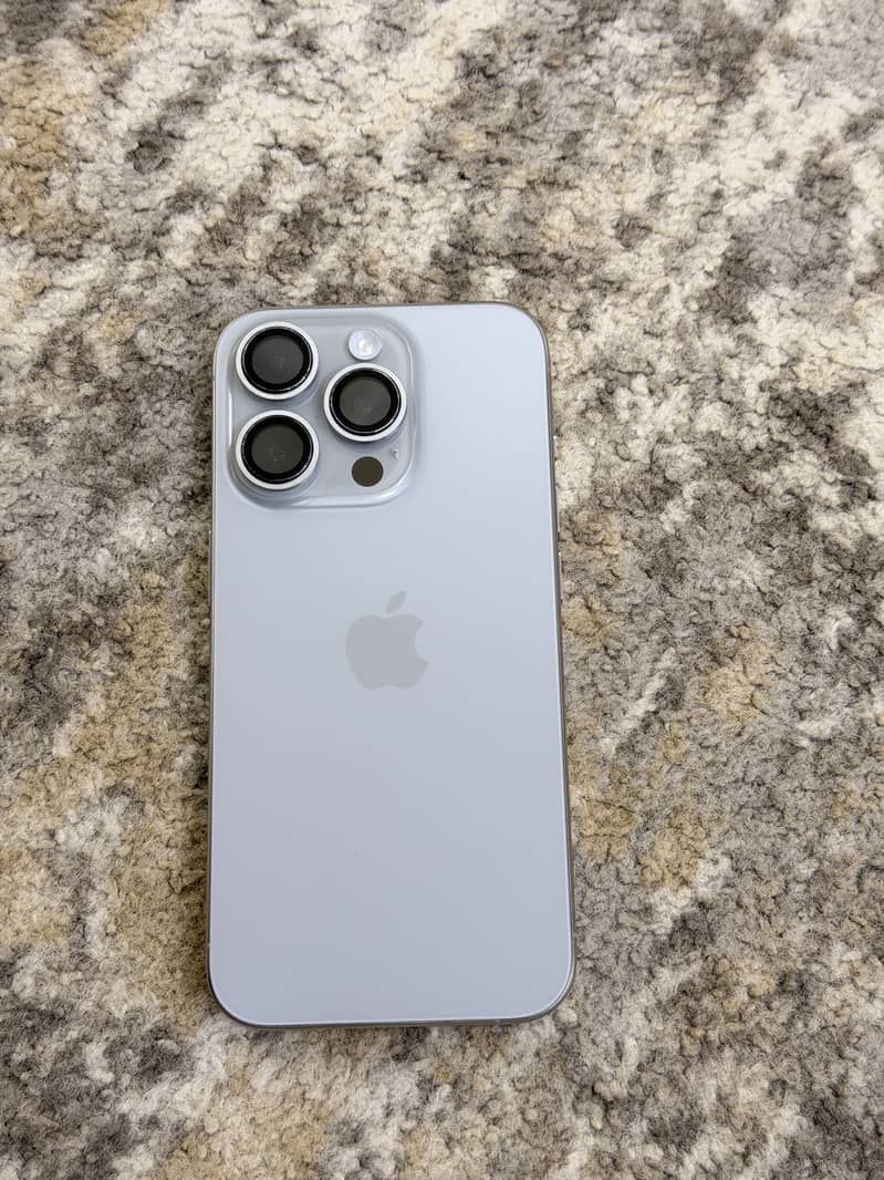 Apple iPhone 15 Pro 6