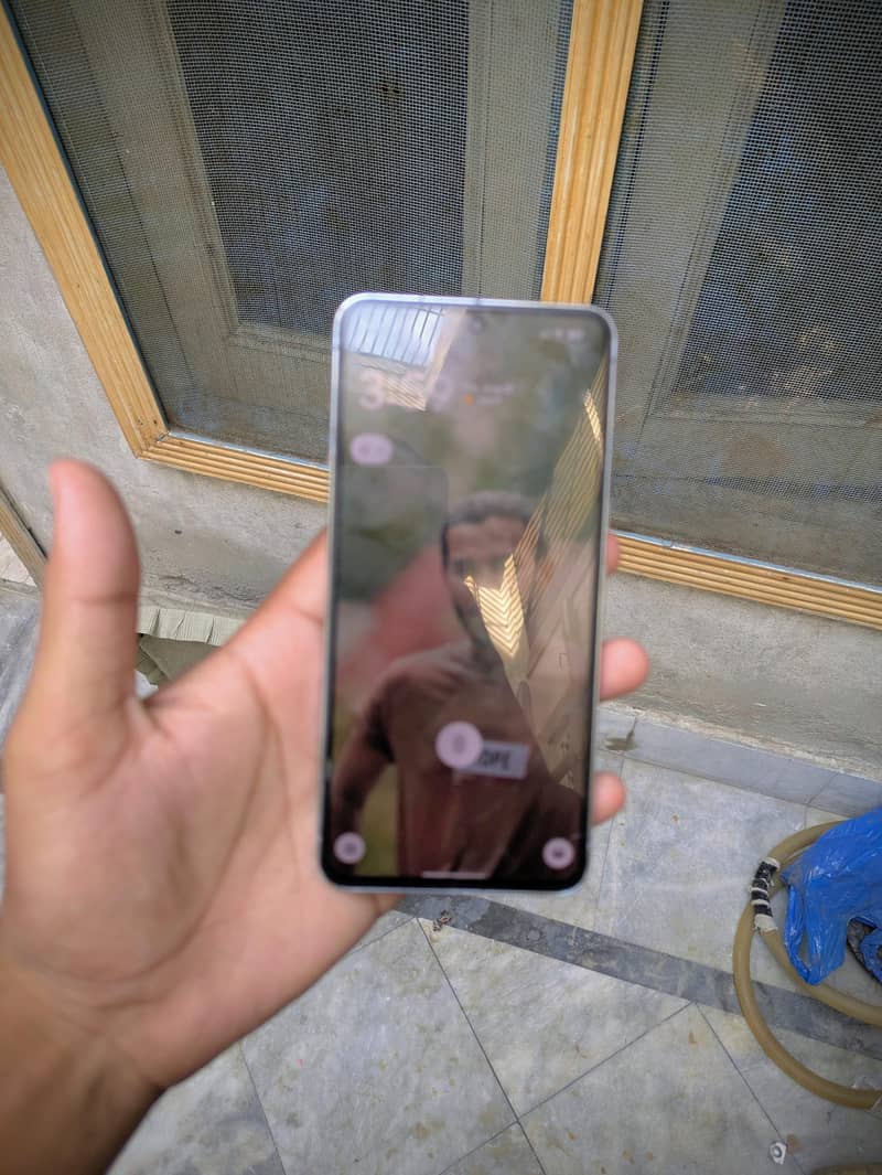 Google Pixel 8 Pro 1