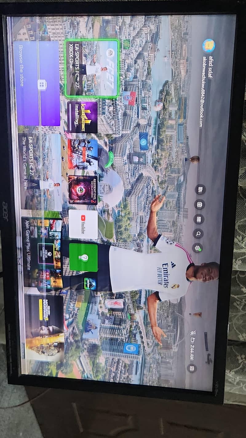 Xbox one with controller or games 0