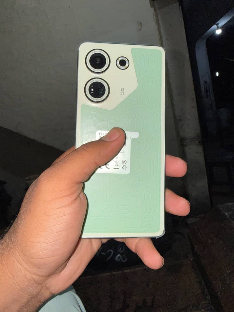 Tecno CAMON 20 0