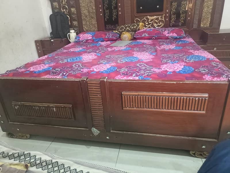 Bed and dressing table 1