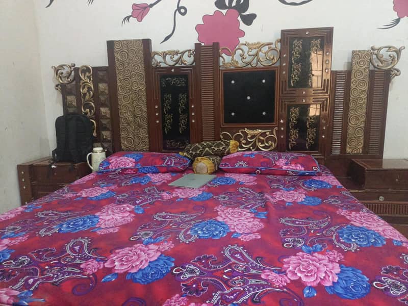 Bed and dressing table 2