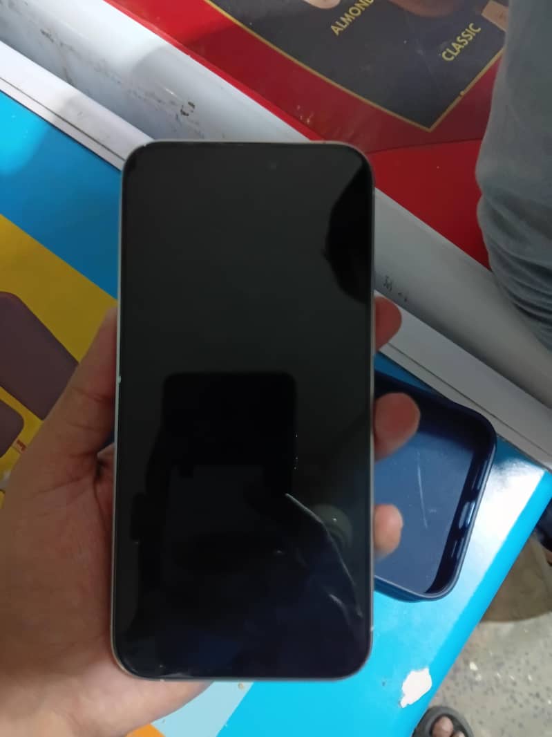 Apple iPhone 15 Pro Max 2