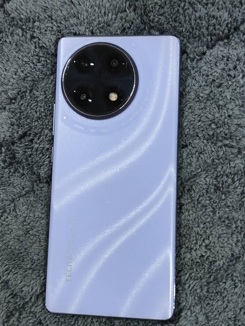 Tecno CAMON 30S 1