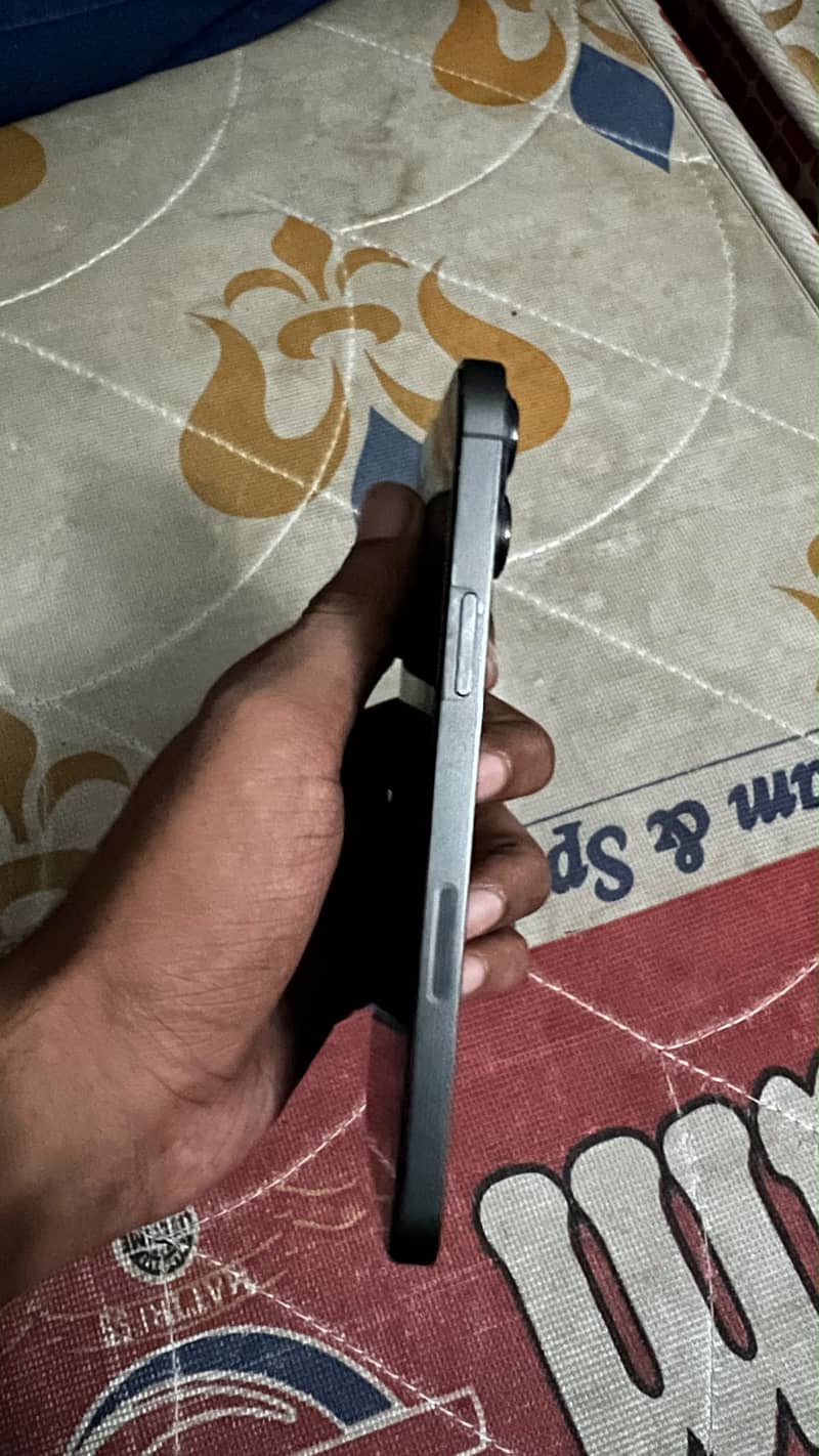 Apple iPhone 13 Pro Max 3