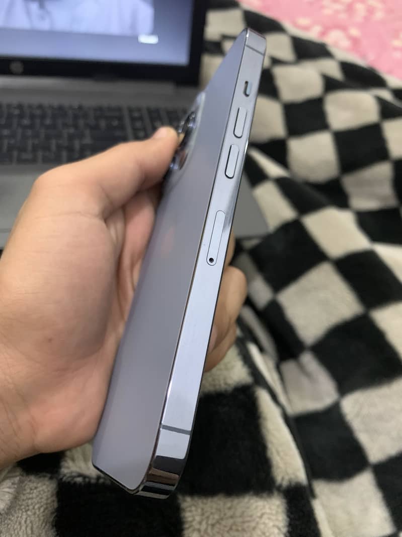 Apple iPhone 13 Pro 4