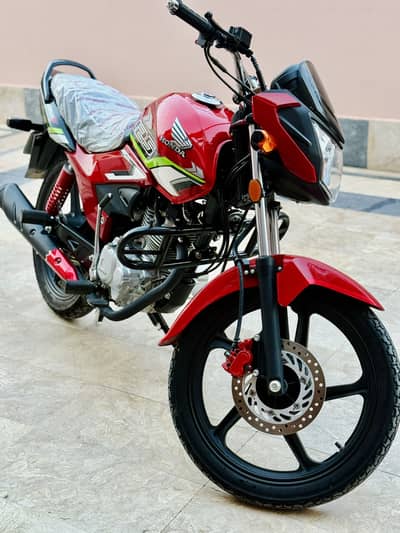 Honda cb125f brand new