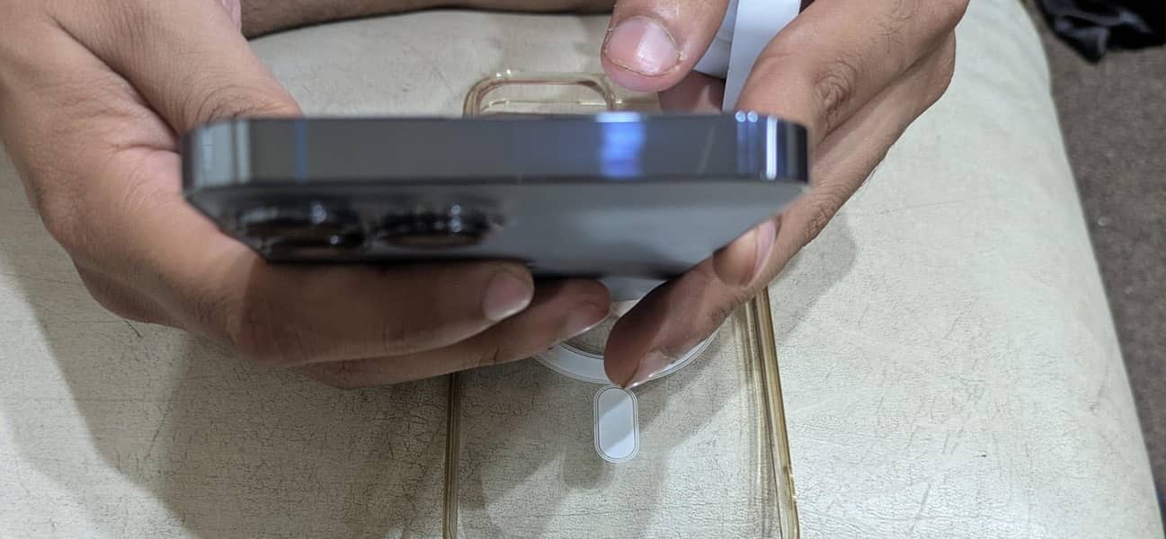 Apple iPhone 13 Pro Max 2