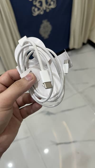 iPhone 17 pro max original cable