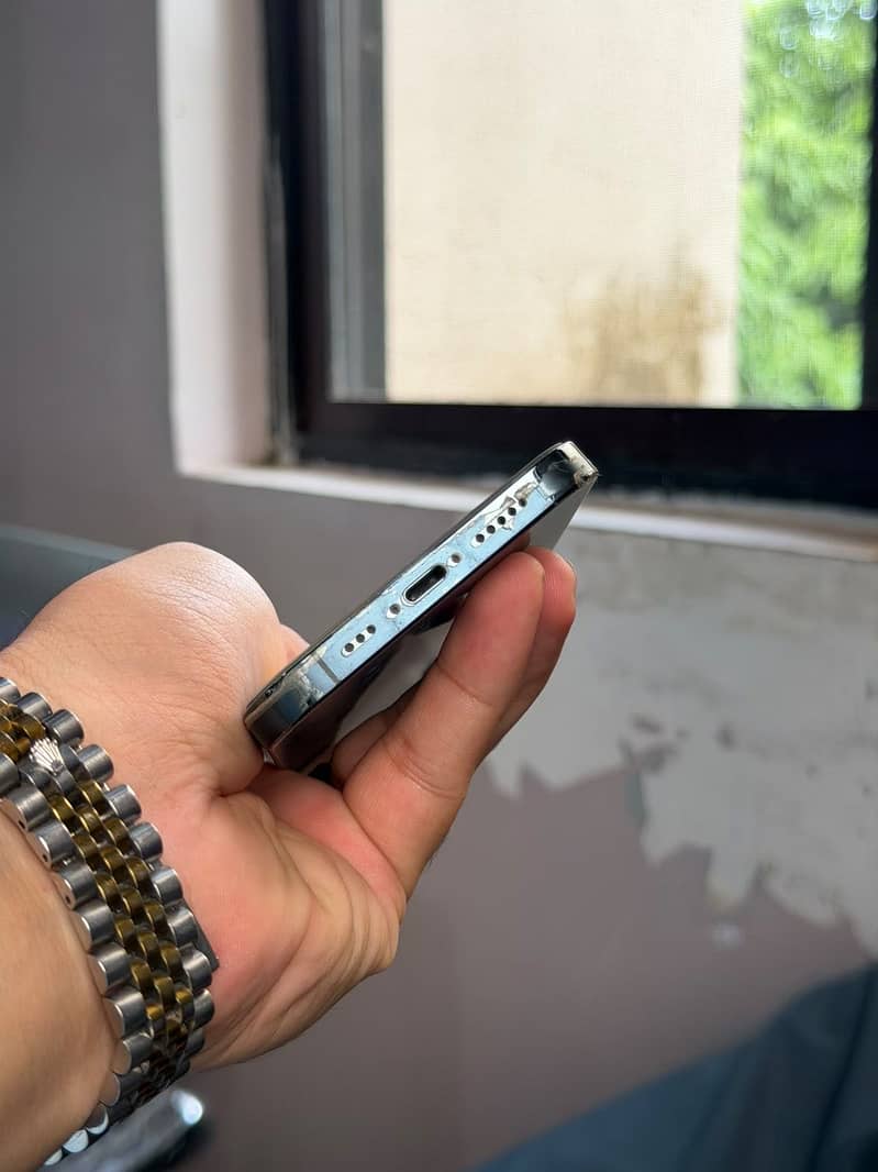 Apple iPhone 12 Pro 3