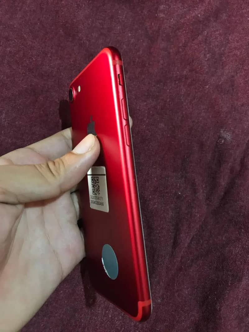 Apple iPhone 7 3