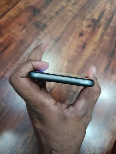 Apple iPhone 11 0327 7160006