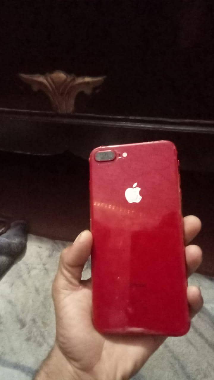 Apple iPhone 8 Plus 3