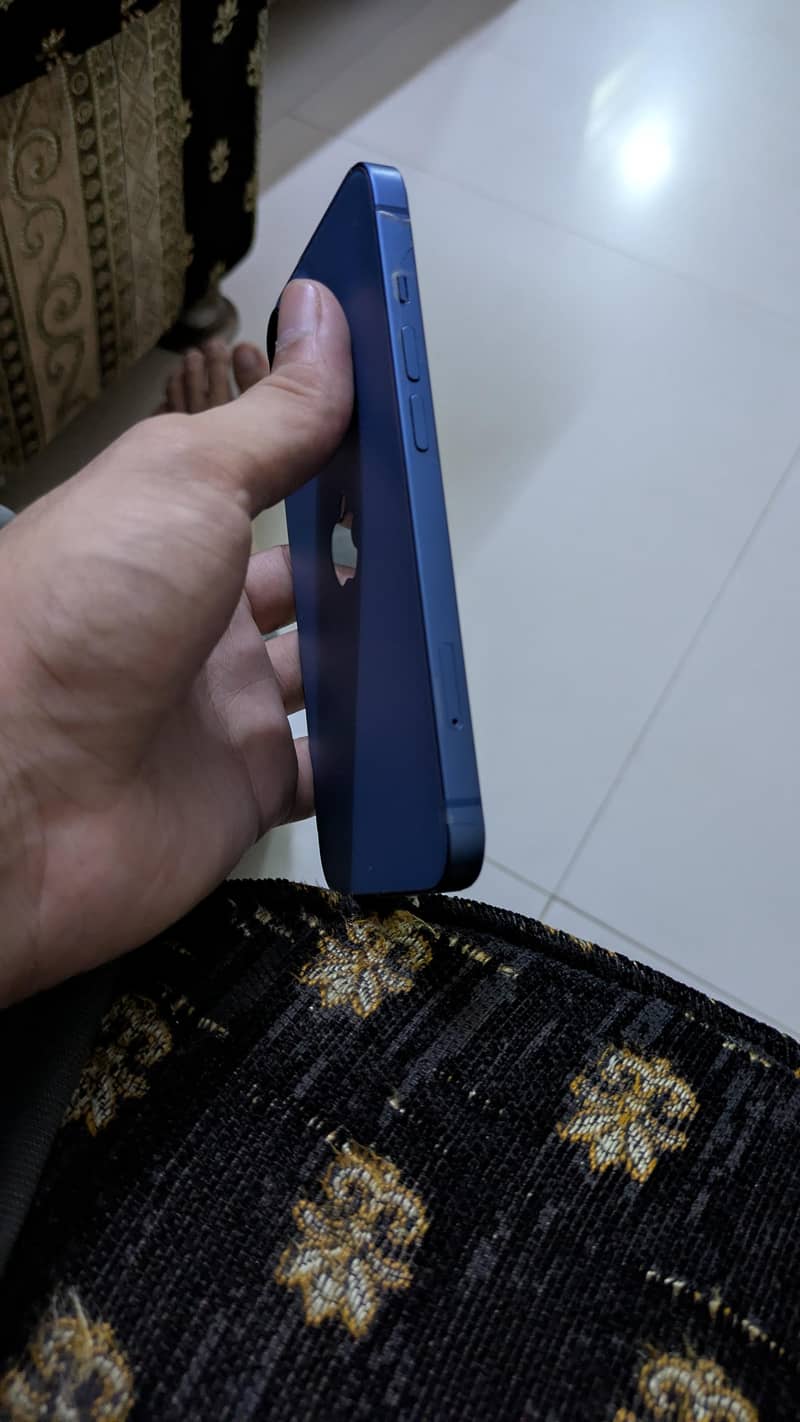 Apple iPhone 13 3