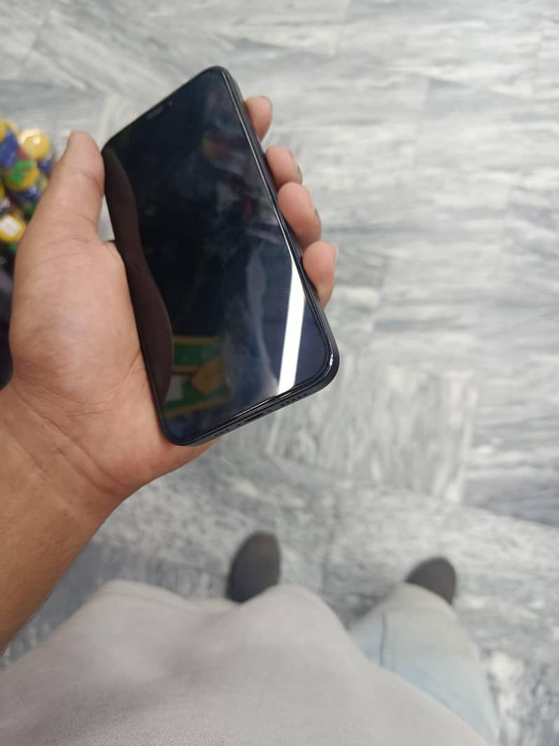Apple iPhone 12 6