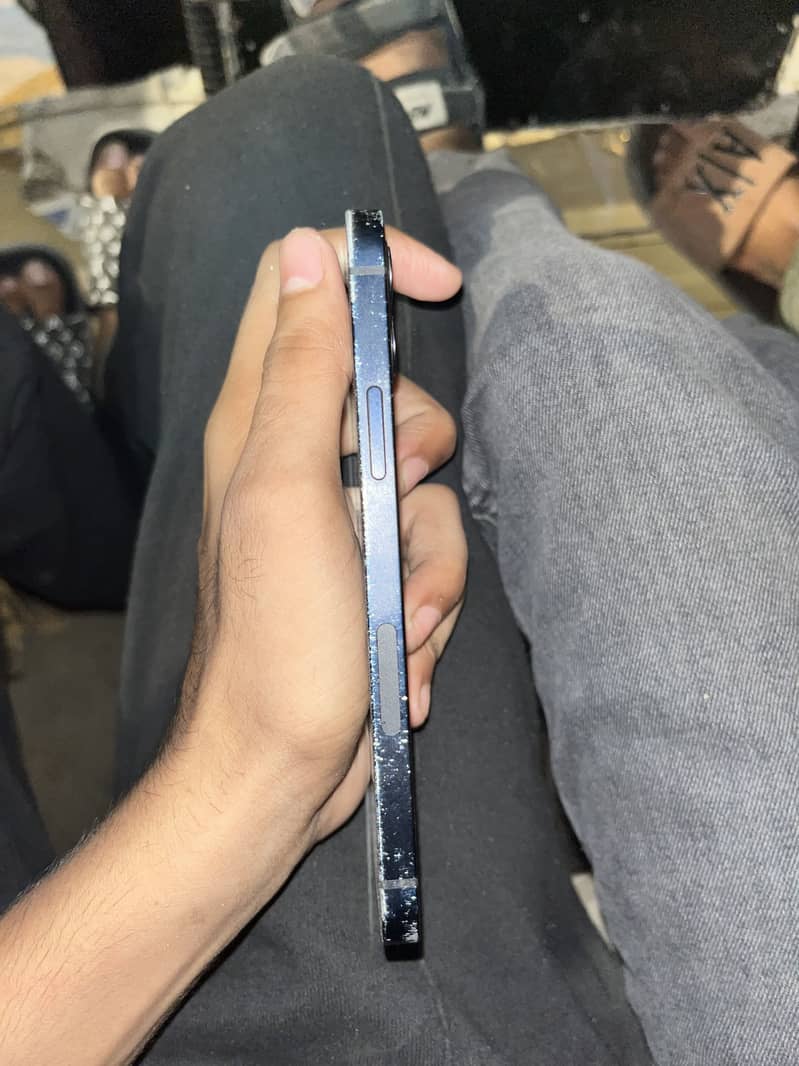 Apple iPhone 12 5