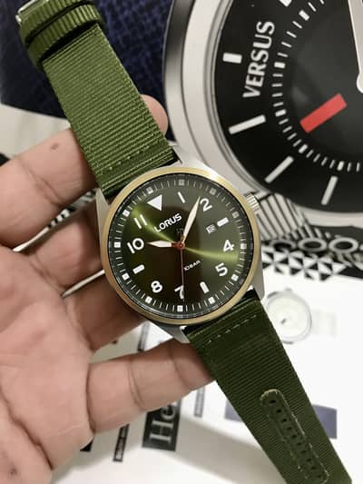 LORUS By SEIKO-GREEN TONE-ORIGINAL & NEW WATCH-DATE FUNCTION