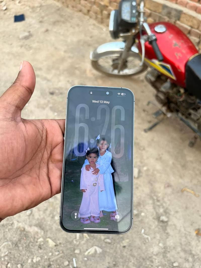 Apple iPhone 14 Pro Max 0