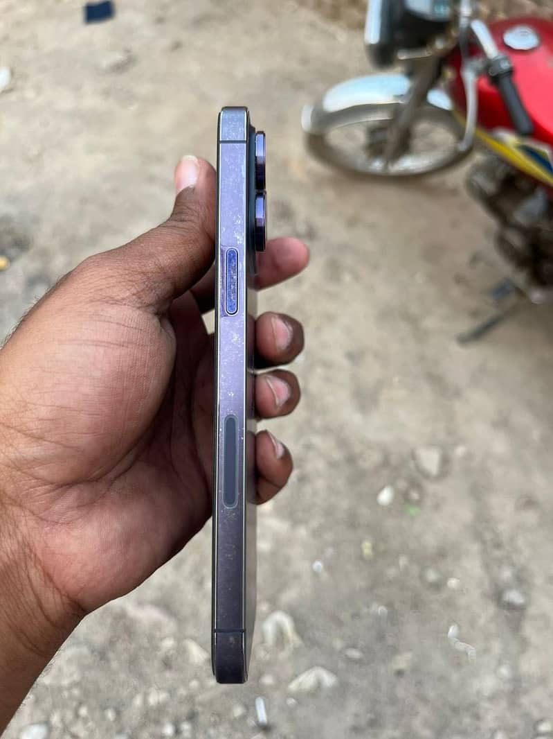 Apple iPhone 14 Pro Max 2